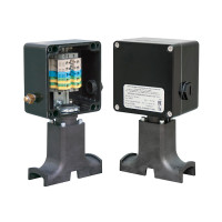 УСК 12.Н — соединительная коробка для подвода питания к саморегулирующимся нагревательным кабелям с устройством ввода кабеля под теплоизоляцию