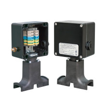 УСК 12.Н — соединительная коробка для подвода питания к саморегулирующимся нагревательным кабелям с устройством ввода кабеля под теплоизоляцию